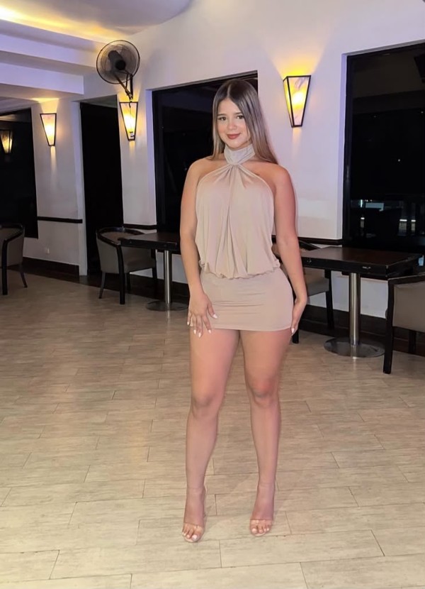 VALENTINA SENSUAL FIESTA A TOPE ARDIENTE EN CORUÑA