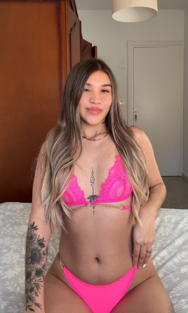 AZUL 19 AÑITOS JOVENCITA FIESTERA PURO ENCANTO CON MALICIA Y MORBO