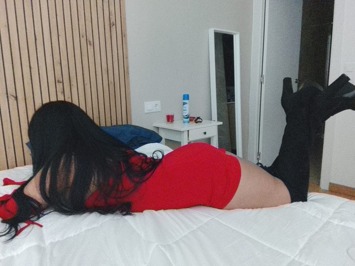 VALERIA UNICA IRRESISTIBLE CAÑERA