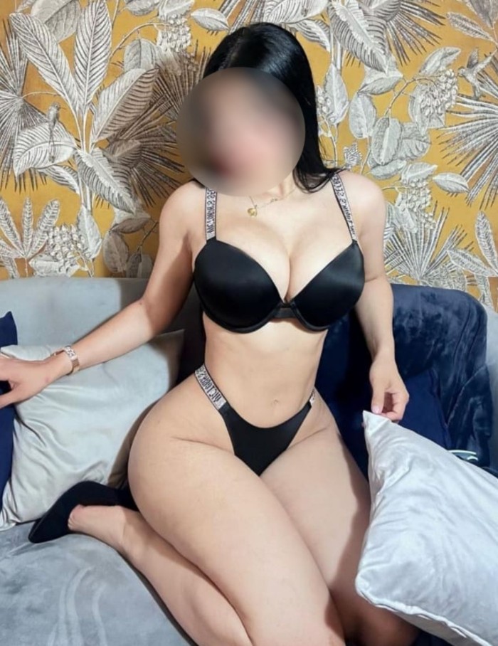 BRASILEÑA EXPERTA EN MASAJE Y FOLLADA LLAMAME