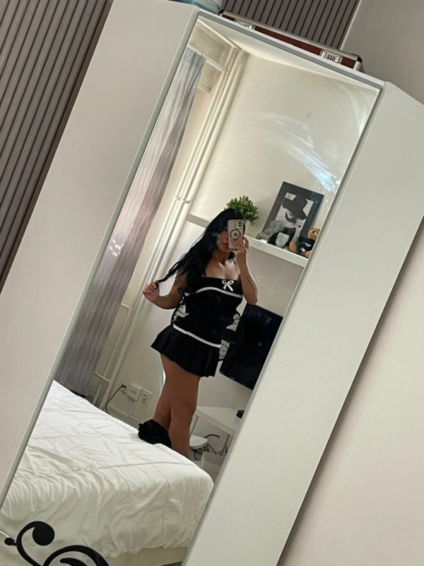 DULCE JOVENCITA EN TORREVIEJA