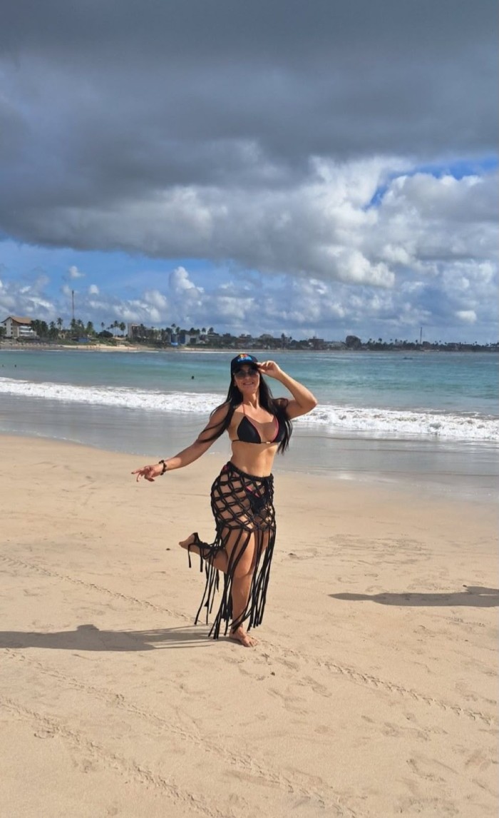 NOVEDAD RICA SEXI VEN QUITAME LAS BRAGUITAS