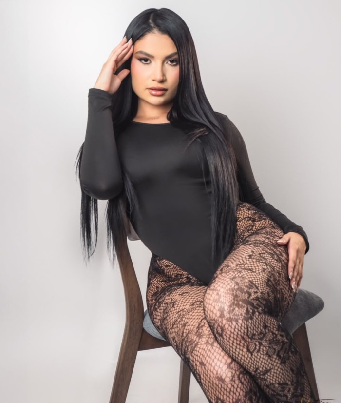 NOVEDAD RICA SEXI VEN QUITAME LAS BRAGUITAS