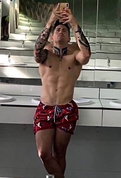 Marcelo colombiano tatuado fiestero cañero