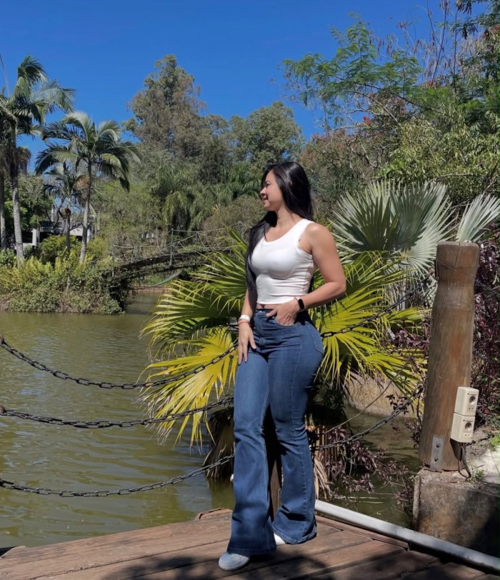 SENSUAL JOVENCITA RECIÉN LLEGADA A LUGO 100% REAL