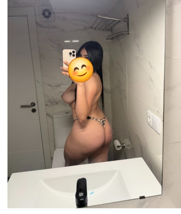 Tu chica tetona fiestera