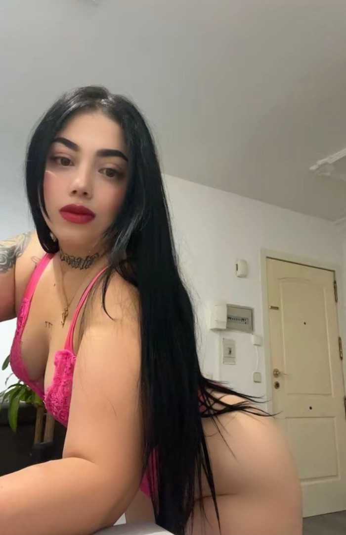 Cami latina rica bomba full complaciente polvo 25€