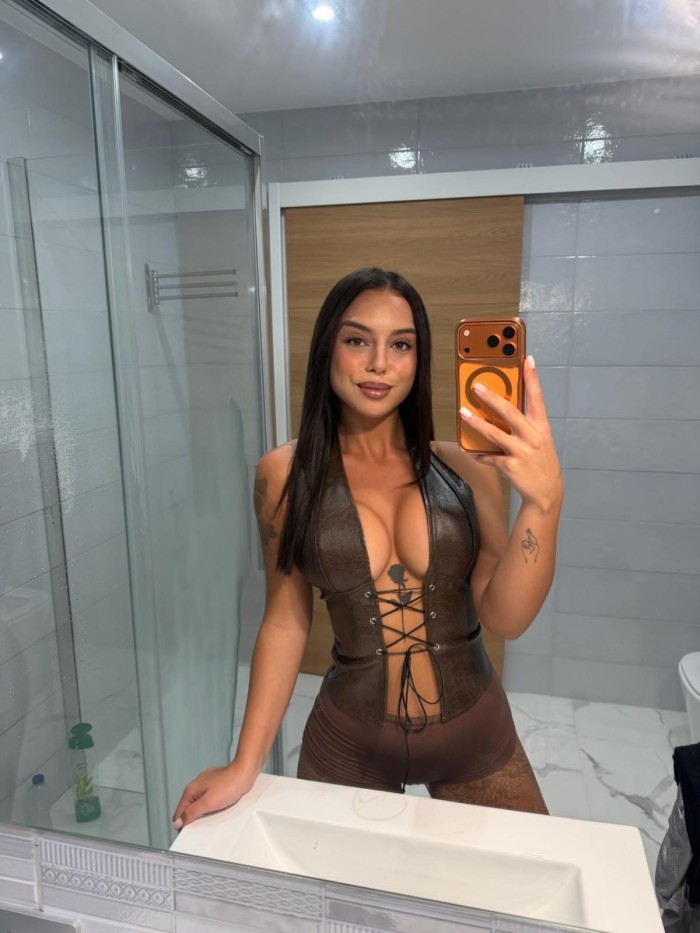 Morbosa colombiana fiestera 24h independiente