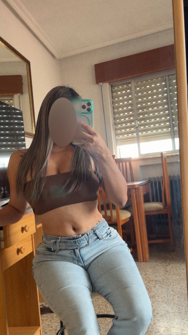 SENSUAL FIESTERA COMPLACIENTE EN SALAMANCA 24H