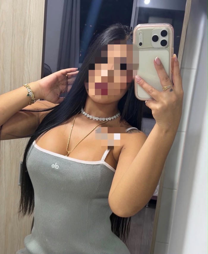 Sexy latina cariñosa en TRIANA