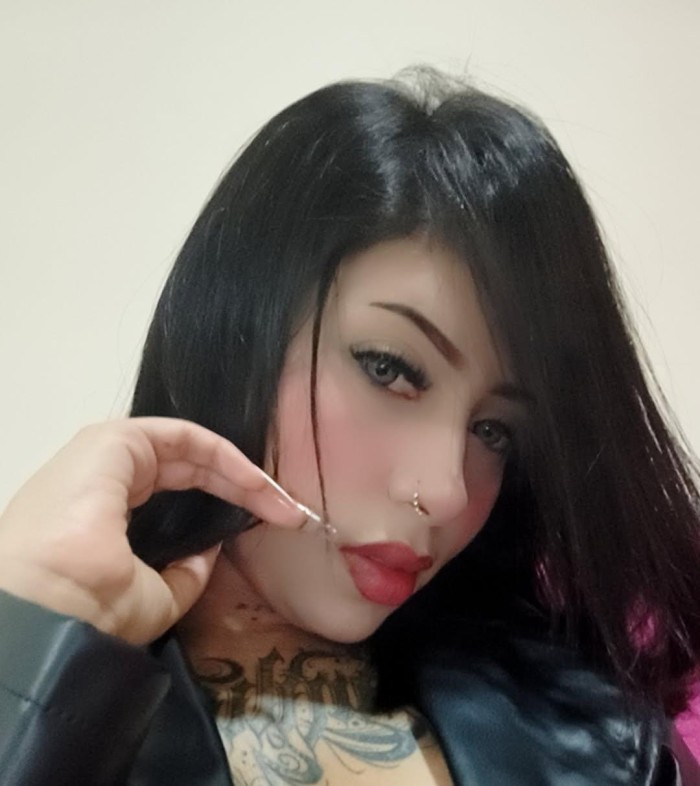 VANESSA NOVEDAD JOVEN COLOMBIANA EXPLOSIVA GUAPÍSIMA