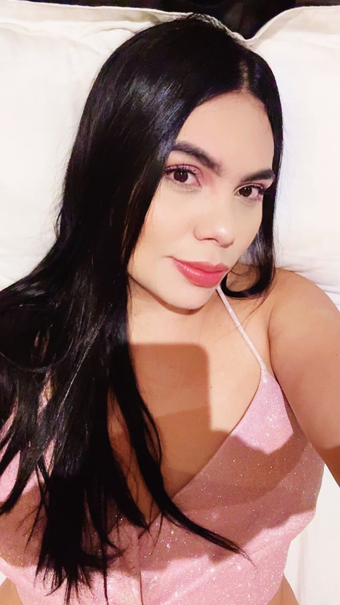 VICTORIA MUY CALIENTE FIESTERA Y DIVERTIDA