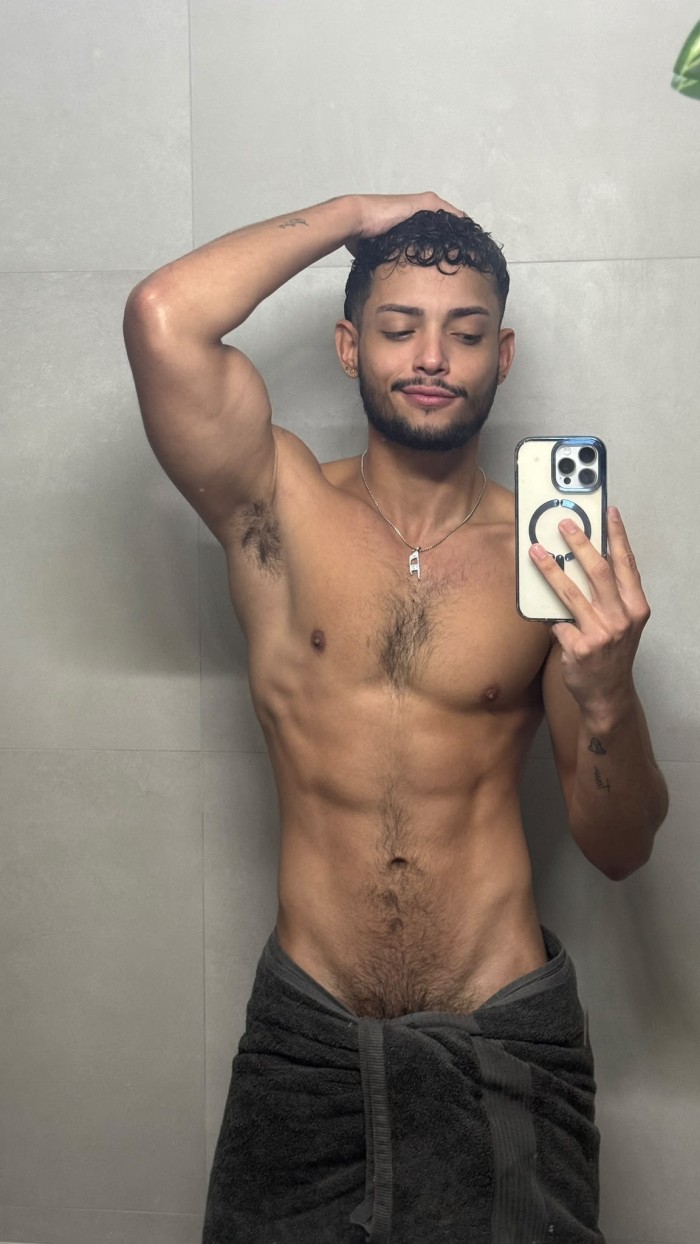 Chico Colombiano / Caliente & Fiestero