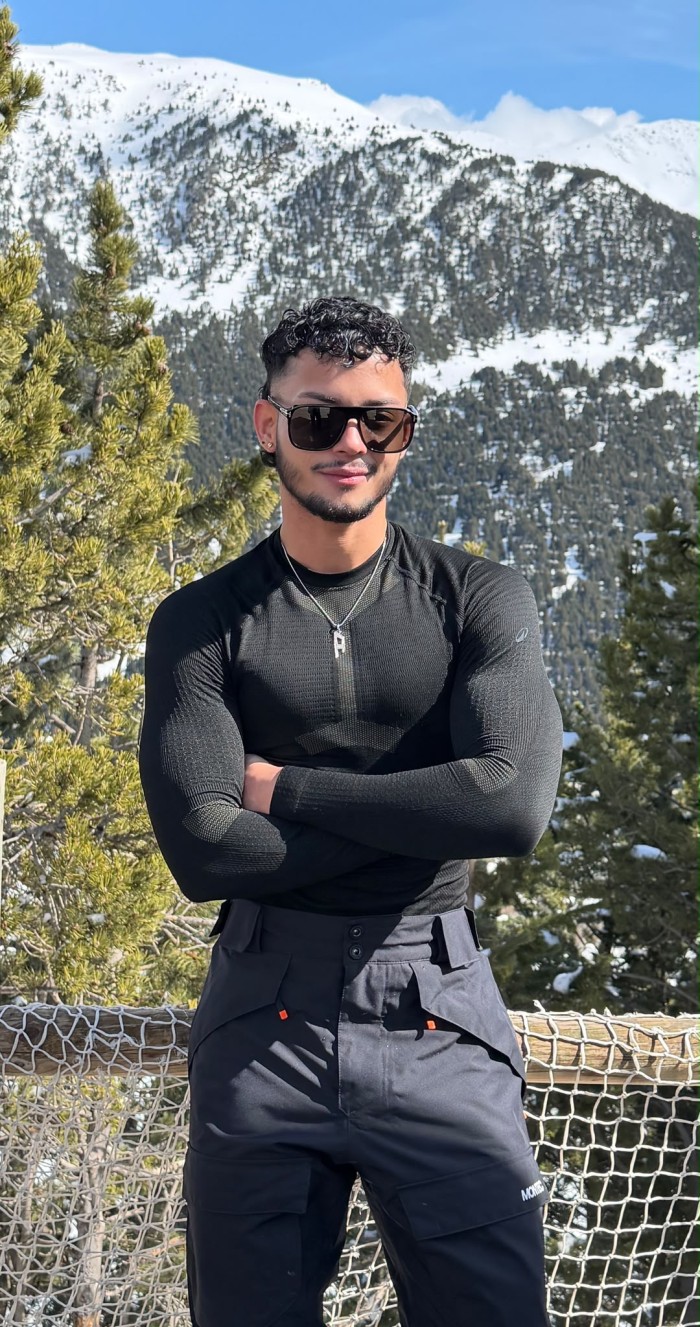 Chico Colombiano / Caliente & Fiestero