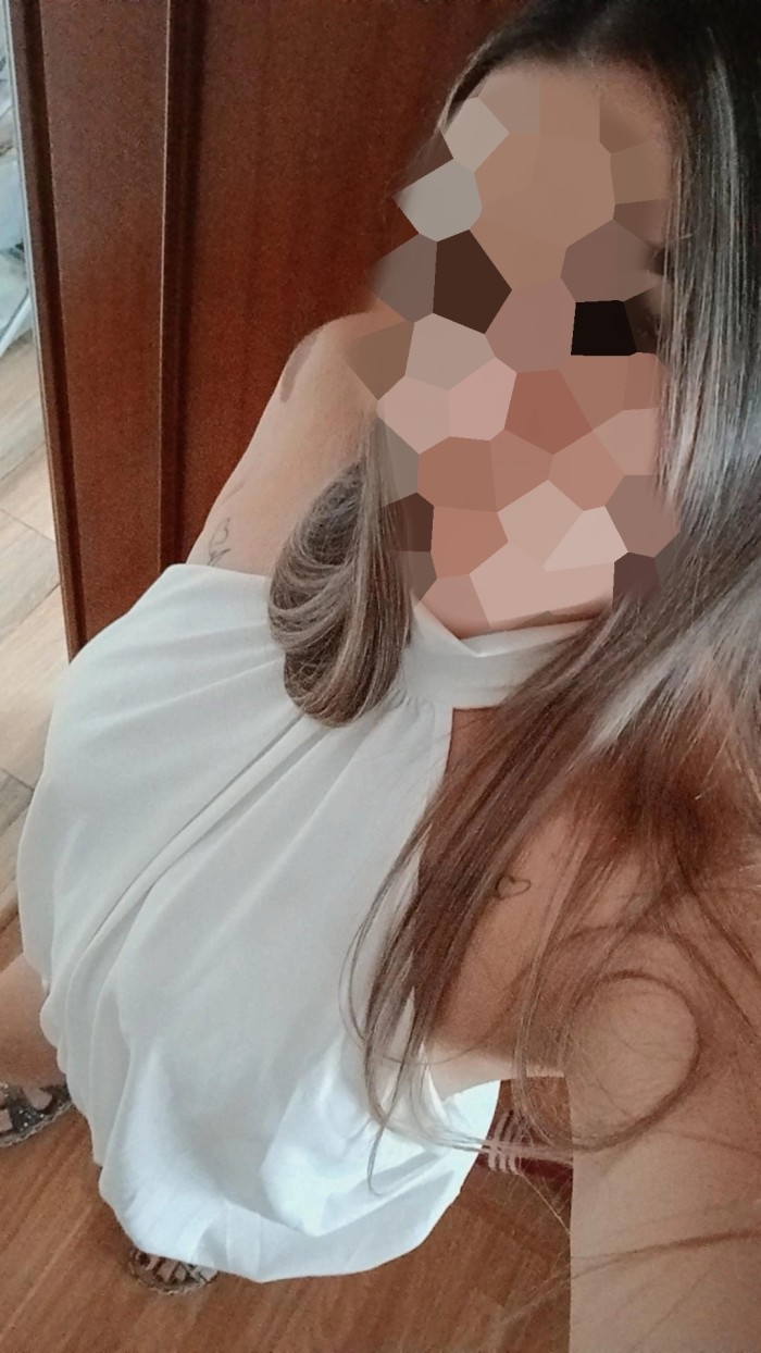 SOY UNA JOVENCITA MUY FIESTERA Y CACHONDÍSIMA