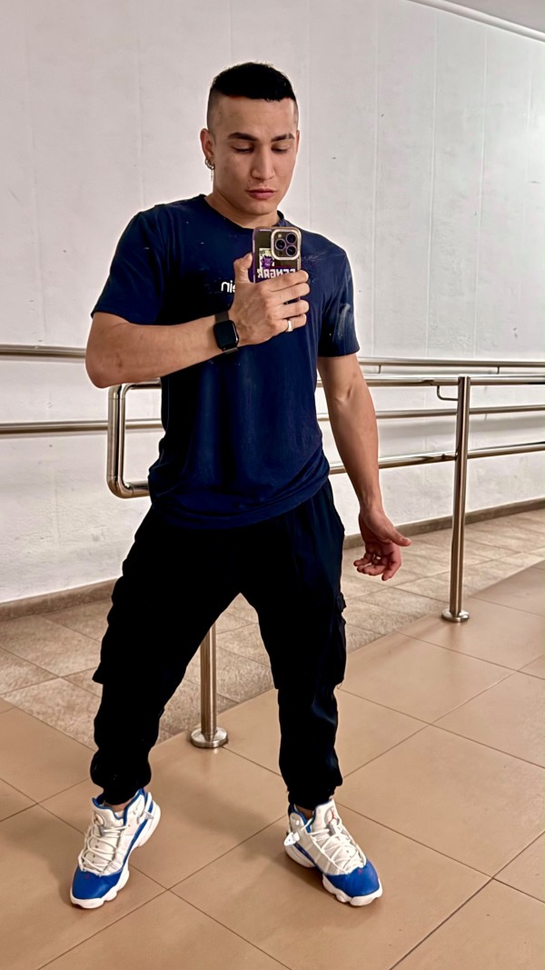JORDAN | LATINO, 25 AÑOS | MORBO Y PLACER