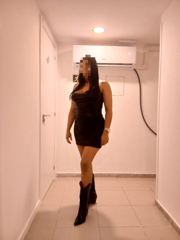 HERMOSA COLOMBIANA 30 AÑOS RECIEN LLEGADA 24H