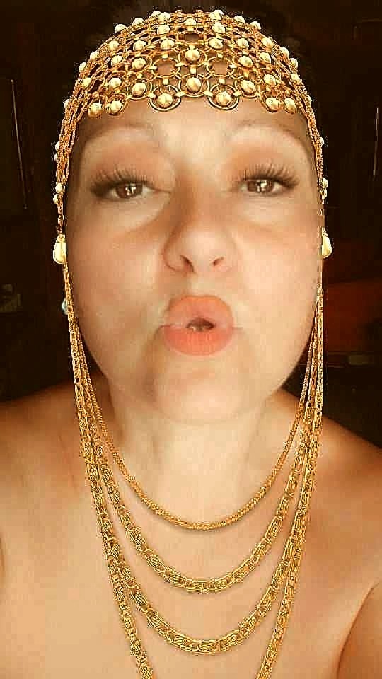 Videollamada, sexting, fotos, novia virtual, AMA.