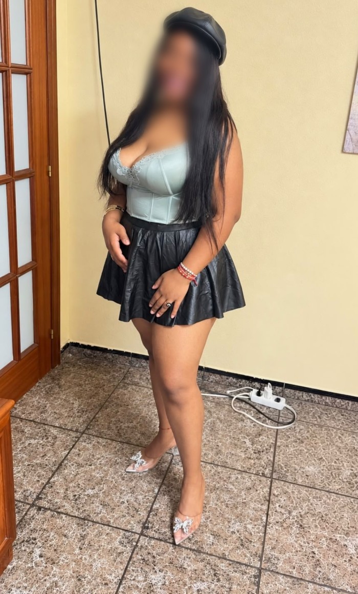 MORENA ESBELTA, FOGOSA Y COMPLACIENTE