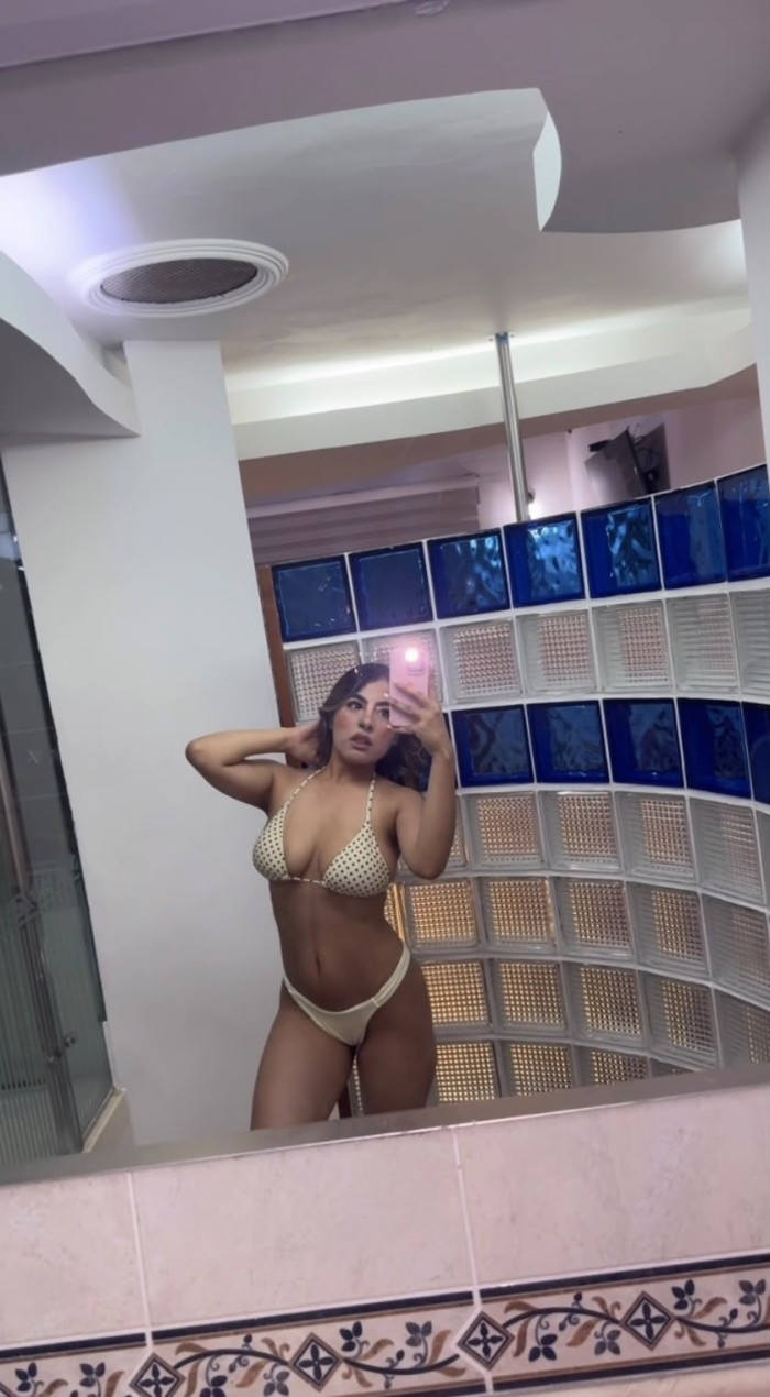 Linda jovensita colombiana primera ves en españa