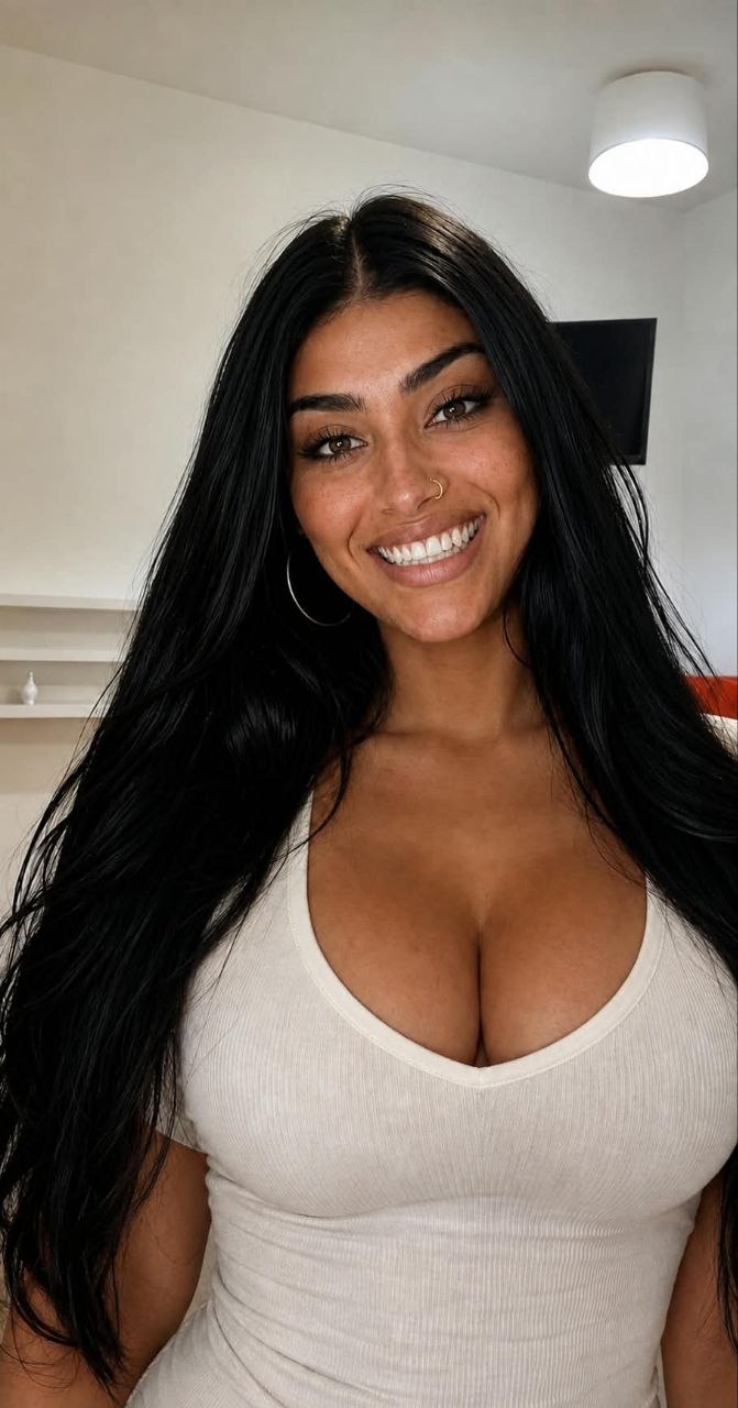 LAURA MASAJISTA PROFESIONAL , ESPAÑOLA CARISMATICA