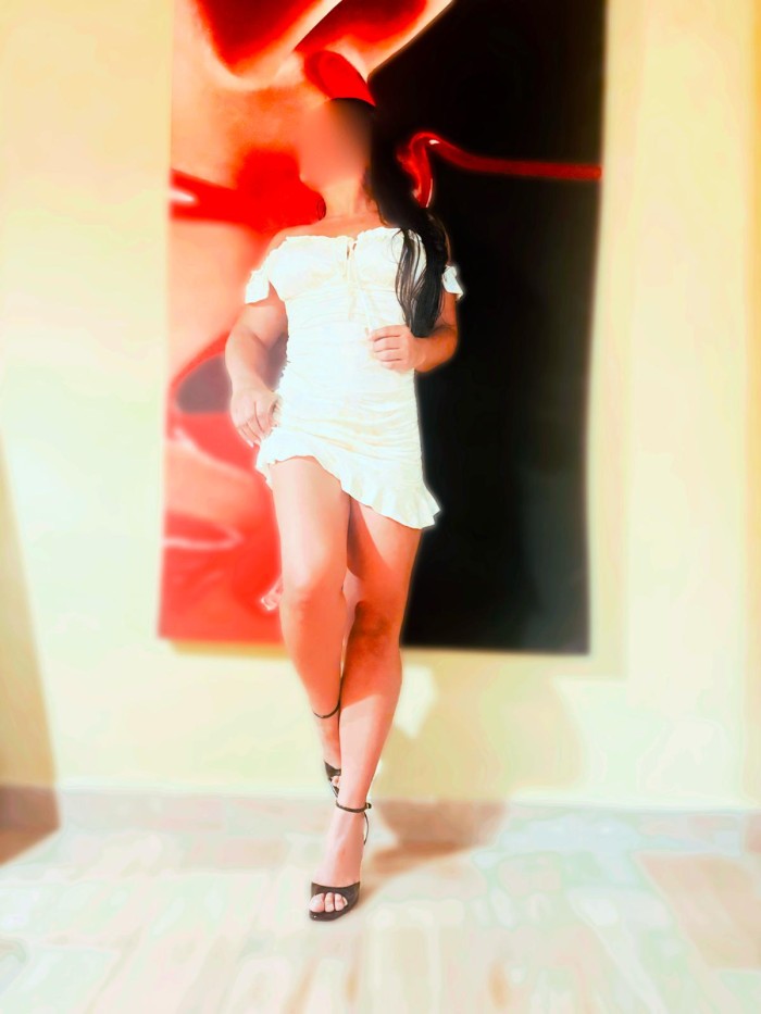 EN IBIZA FIGUERETAS BOMBA DE SEXO FIESTA ESCORT