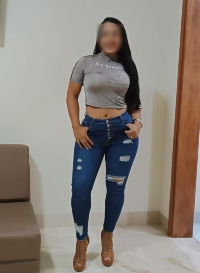 EN IBIZA FIGUERETAS BOMBA DE SEXO FIESTA ESCORT