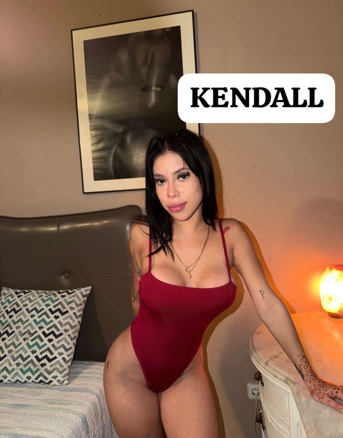CHICA CACHONDA FIESTERA Y JUGUETONA