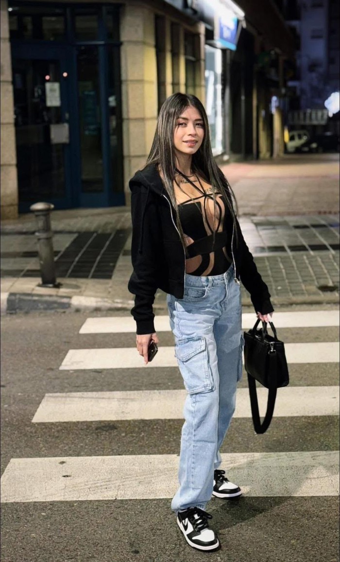 FIESTERA GUAPA CARIÑOSA Y SEXI