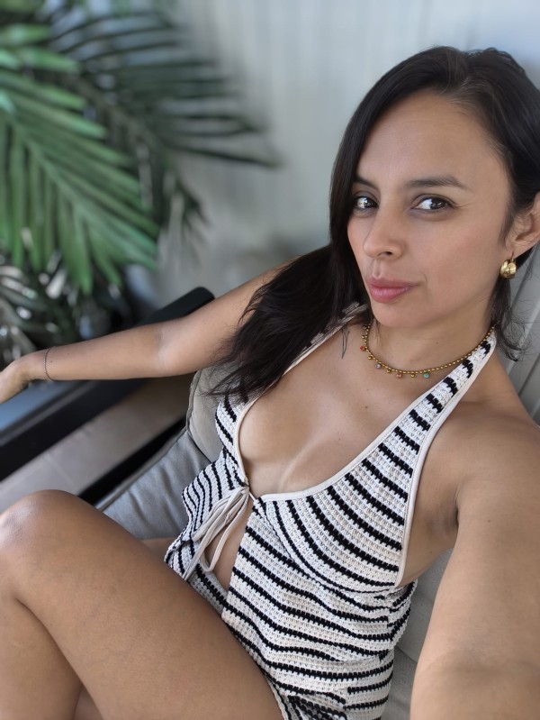 LAURA LA MEJOR OPCION DE CHICA PARA TI