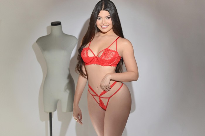 LA REINA DE LA FIESTA MÁS ATREVIDA