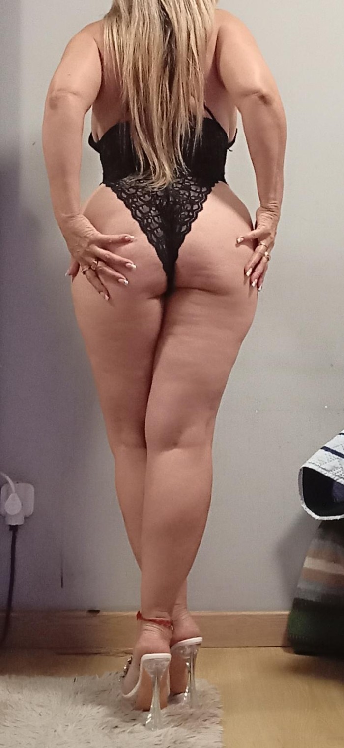 EN ARANJUEZ SEXO LUJURIA ARDIENTE DESEOSA DE SEXO