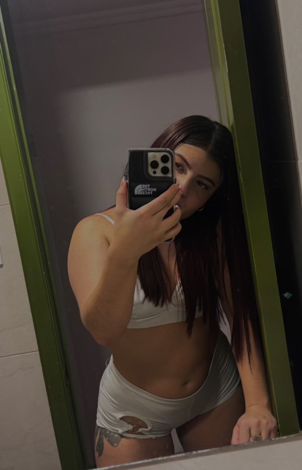 COLOMBIANA DIVINA MI TRATO TE ENAMORARÁ VEN A PROBARLO YA EN EIXAMPLE