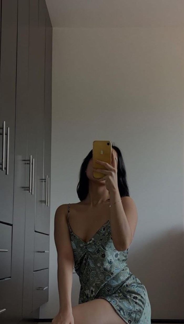 DELICIOSA LATINA MUY ESTRECHITA DESEANDO FOLLAR