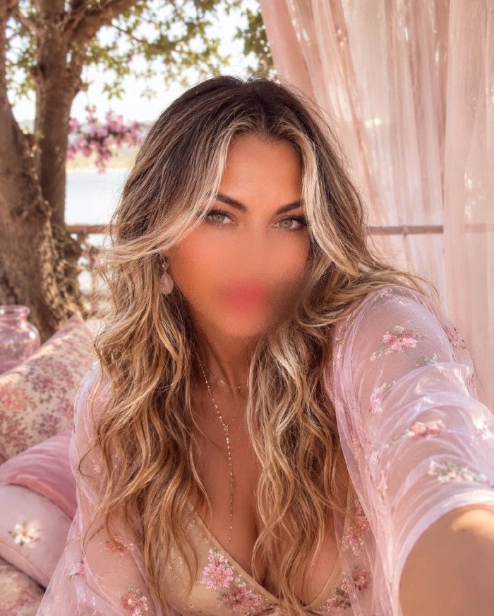 667480281 Martina  Encanto Que Seduce
