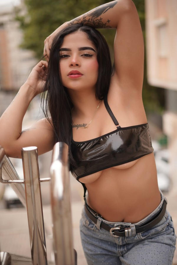 SAMANTHA TU COLOMBIANA DELGADITA..FIERA EN LA CAMA