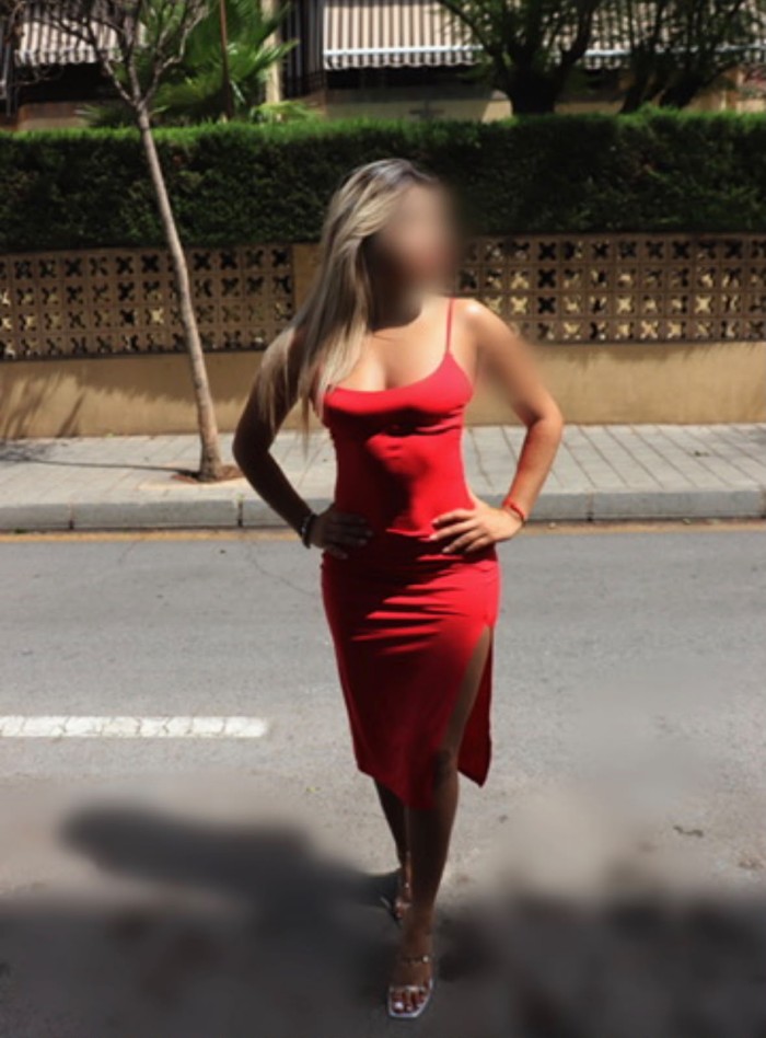 VEN A BESAR MI DELICIOSO COÑITO ESTRECHO FIESTERA