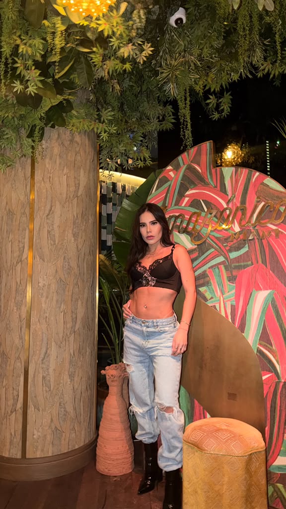 CUERPO DE INFARTO CARA ANGELICAL REINA DEL FRANCES