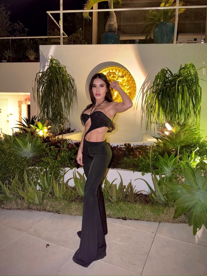 CUERPO DE INFARTO CARA ANGELICAL REINA DEL FRANCES