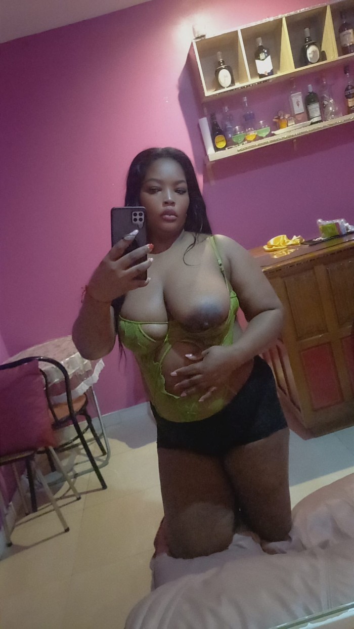 Soy un tipo de chica conlovina morena foto real te