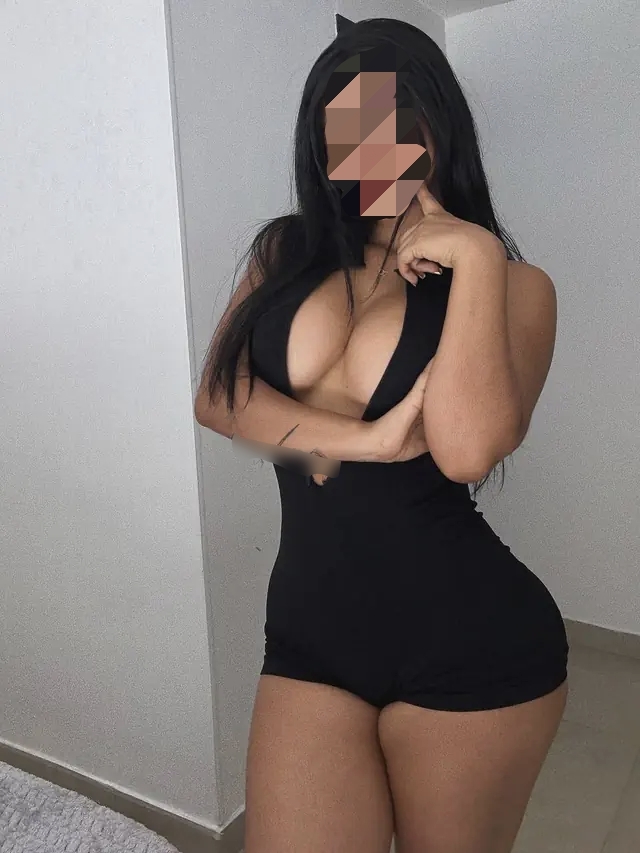Novedad morenita jueguetona
