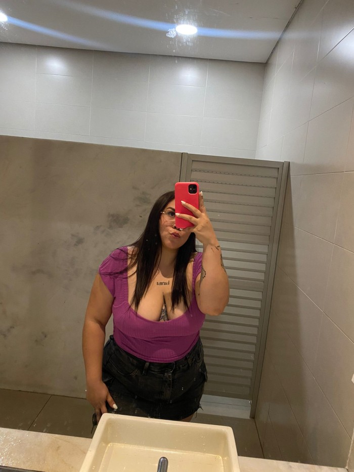 BOMBA DE SEXO ENCANTADORA EN LAS DELICIAS