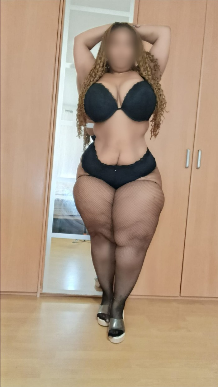 Último dias tú gordita velludita cachonda fiestera
