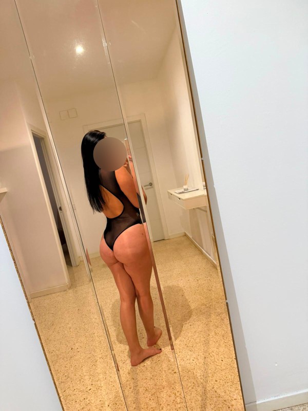 SAMANTA NOVEDAD SEXY IMPLICADA CALIENTE FOGOSA EN SEGUR DE CALAFELL