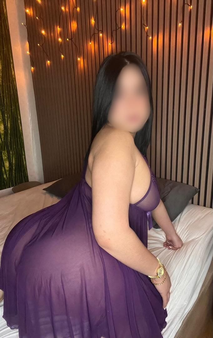 DELICIOSA CHICA FIESTERA REINA DEL SEXO A TOPE