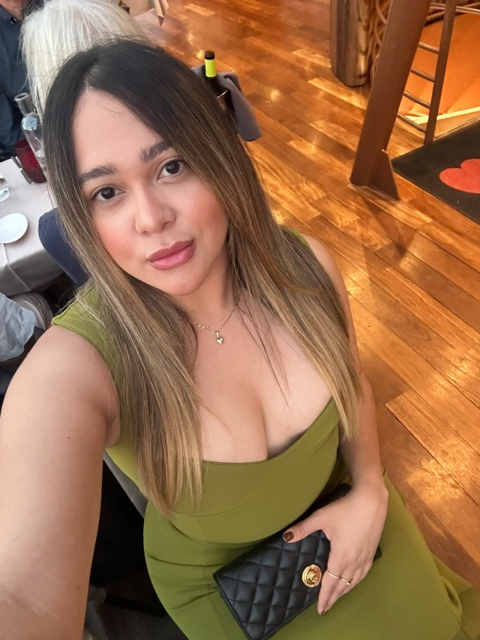 637257988  Thalía DIOSA ARDIENTE Y SENSUAL