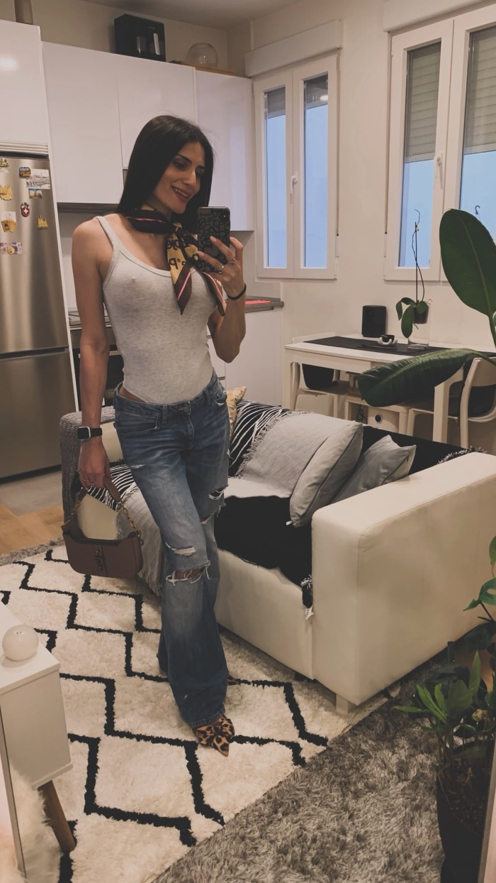 SOY LA DIOSA QUE BUSCAS A QUE ESPERAS,LLAMAME