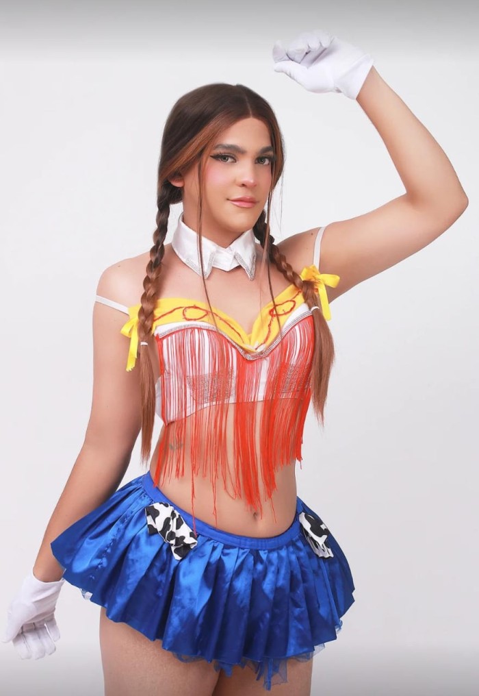 ¡¡¡NOVEDAD!!!Sofía modelo universitaria latina