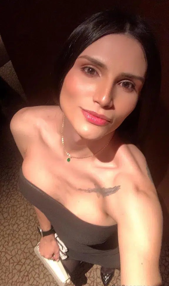 SOY LA DIOSA QUE BUSCAS A QUE ESPERAS,LLAMAME
