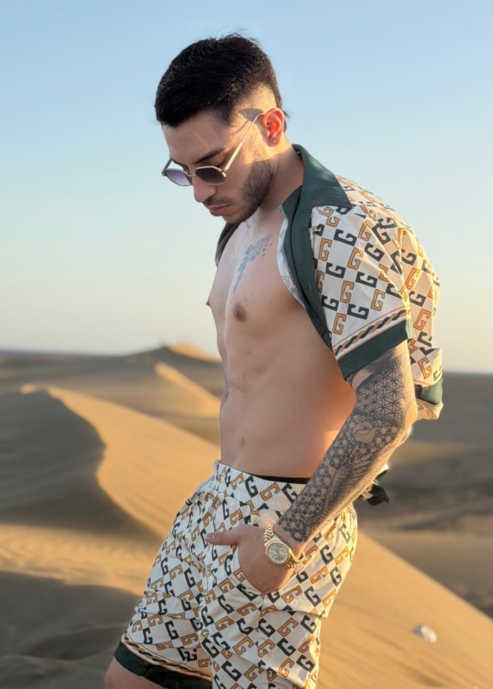 SERE TU ADICCION ENCANTADOR LATINO EN CHANA